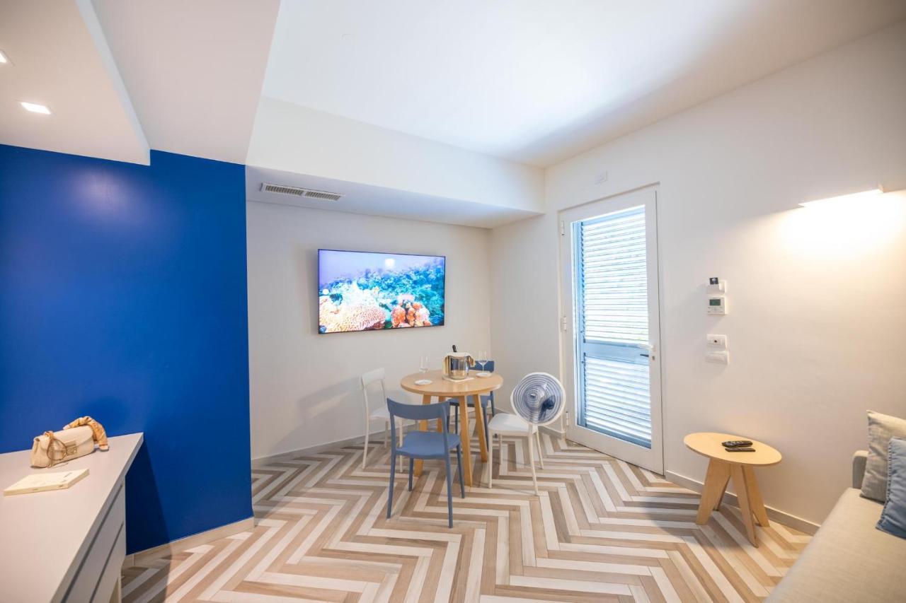 Amarina Suite Emotion Marina di Pietrasanta Exteriör bild
