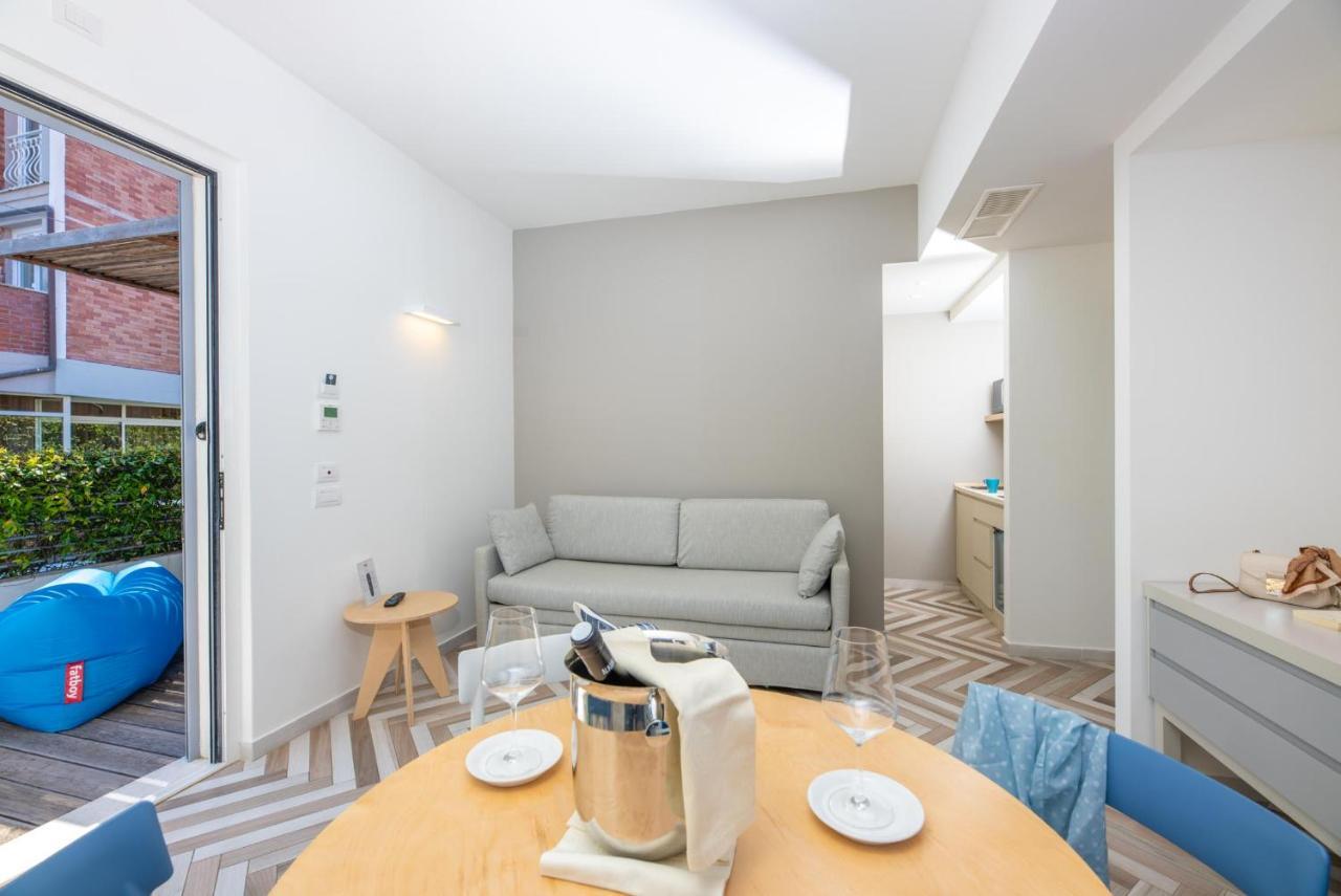 Amarina Suite Emotion Marina di Pietrasanta Exteriör bild